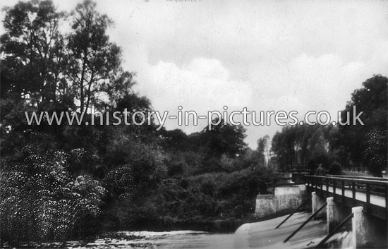Beeleigh Weir, Maldon, Essex. c.1915